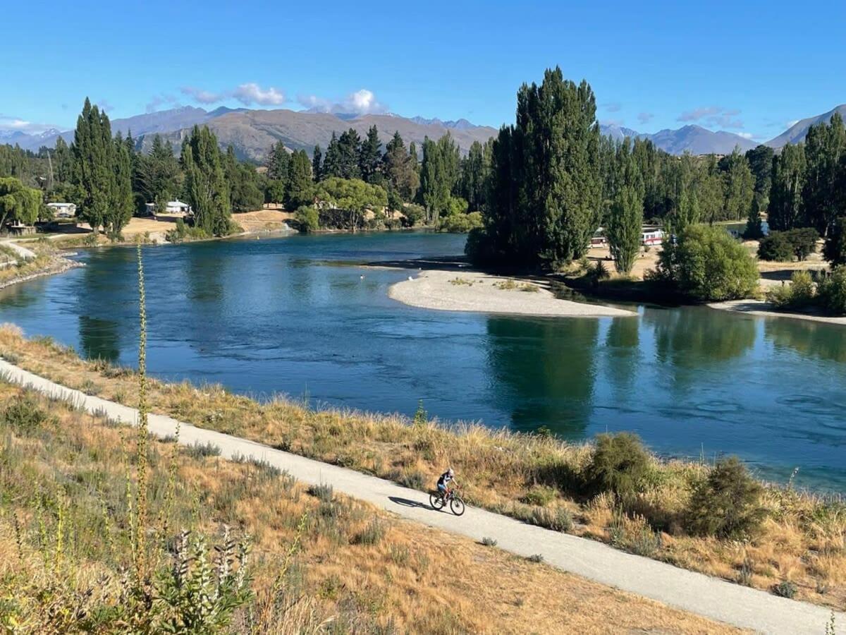 Wanaka Riverside Townhouse Retreat Albert Town Extérieur photo